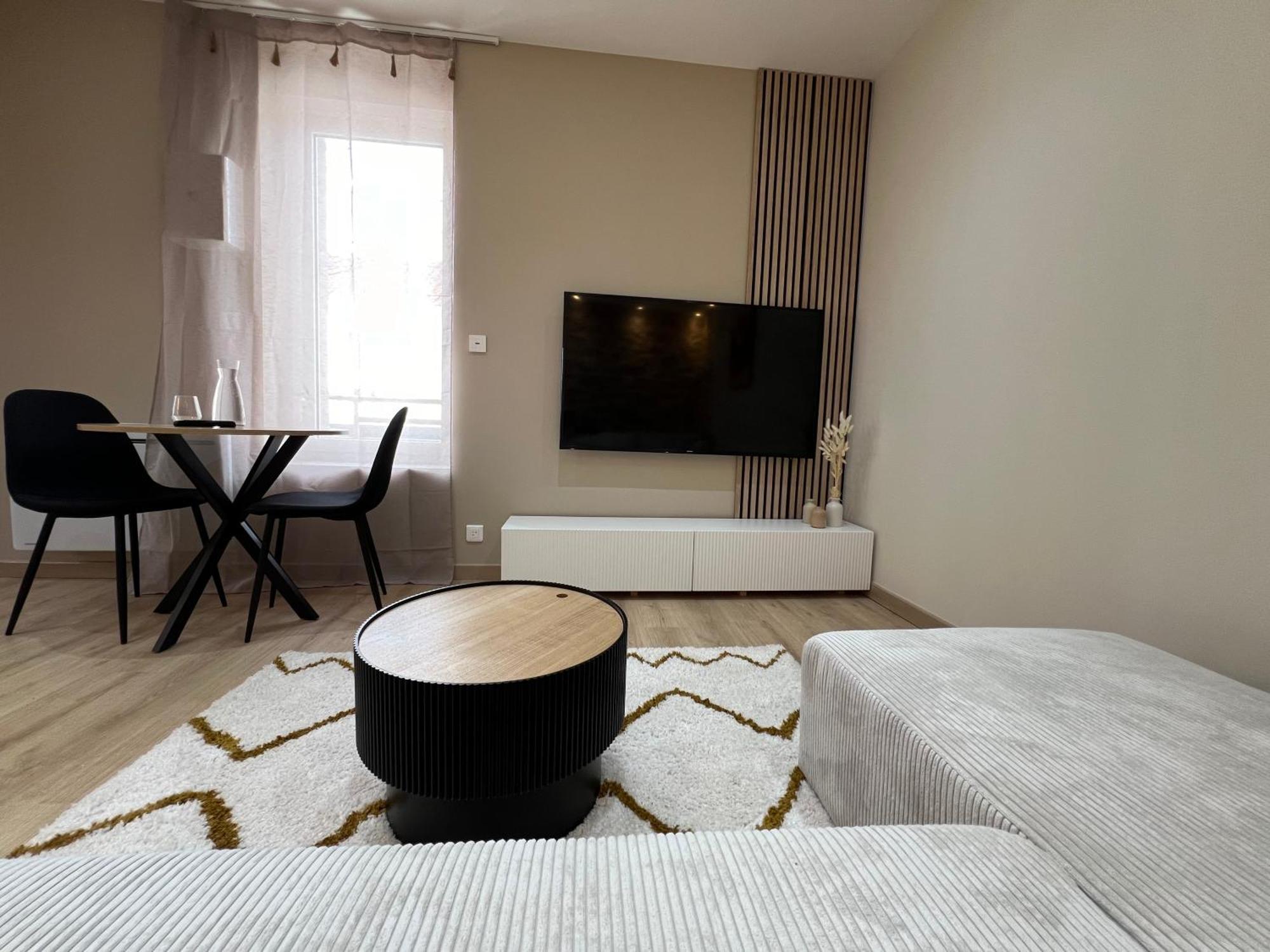 Apartment Les Pierres Dorees - Moderne & Confort